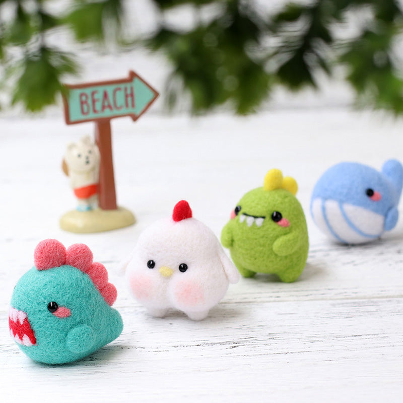 Green Dino Needle Felting Kit. Wizardi DIY Wool Craft Kit F07N8-W144-3